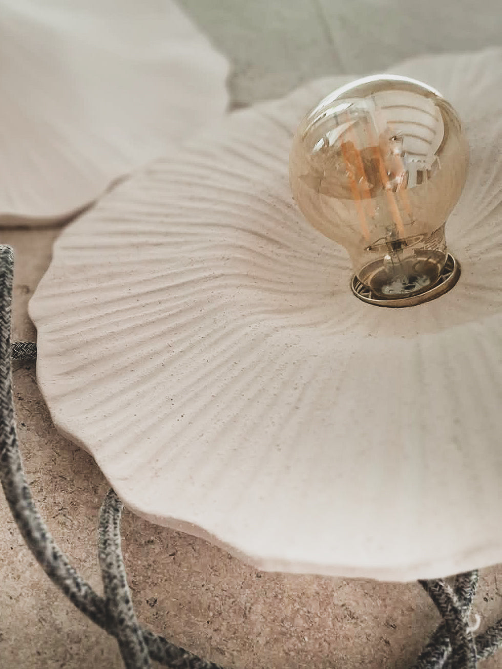 COROLLE _ HAP CERAMIQUE - BLANCHE _ SUSPENSION LUMINEUSE 