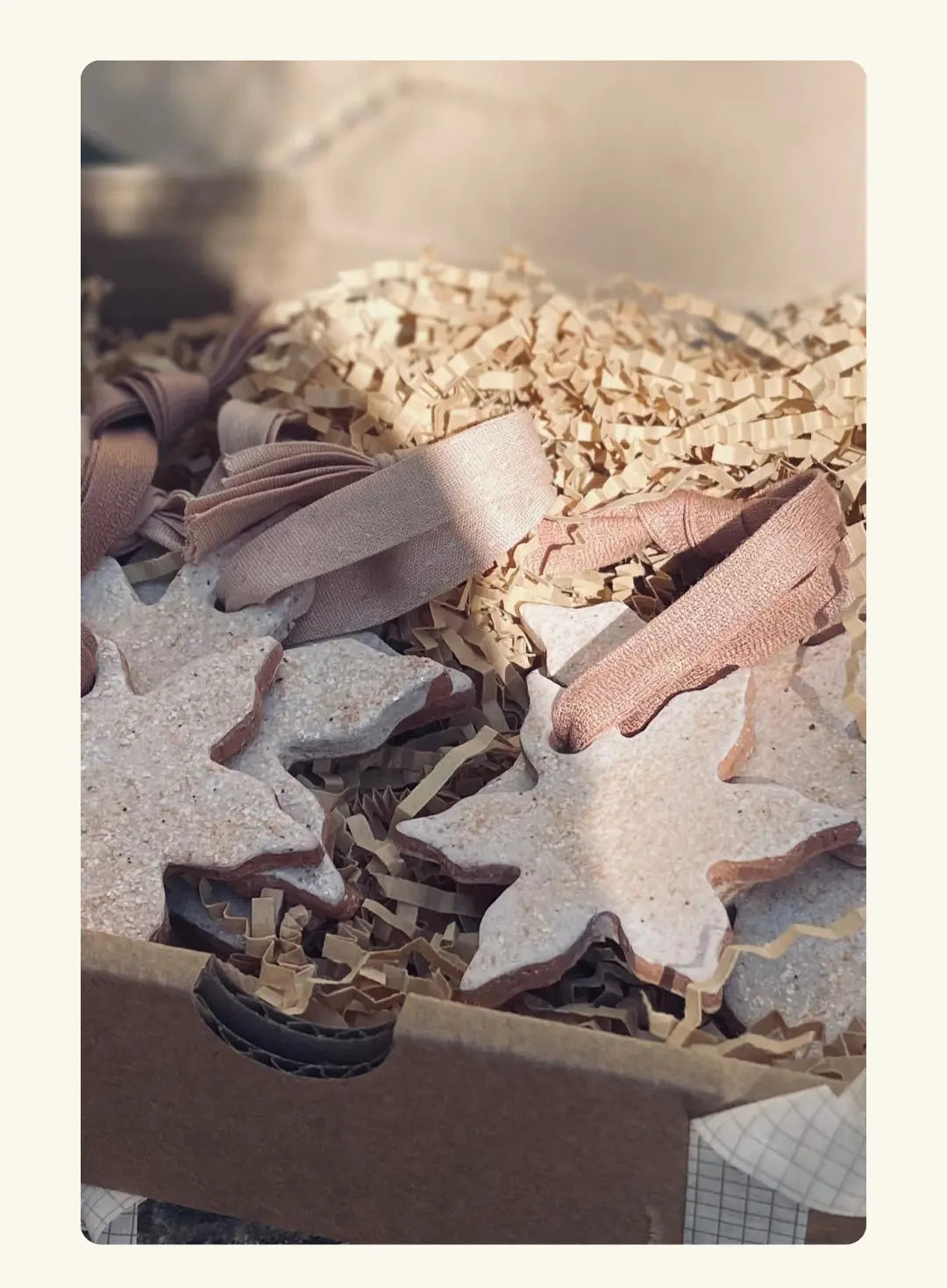 Etoile en ceramique blanche faience pour decoration sapin de noel 